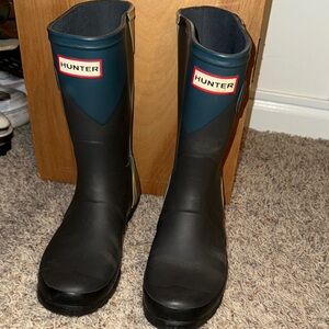 Hunter Two-Tone Black and Blue Boots